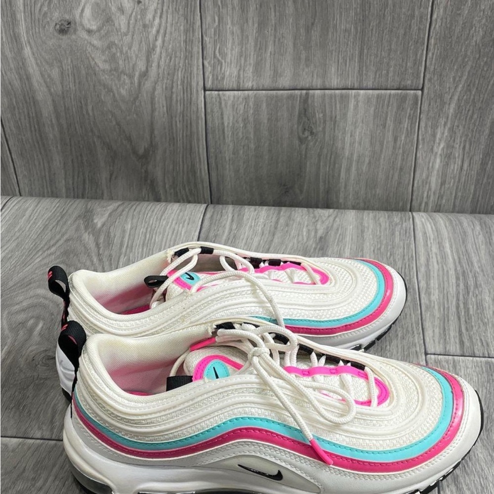 Nike Air Max Summit sz 8 White and Pink